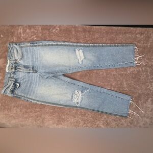 ZARA Distressed Mom Jeans Size 6 🌟